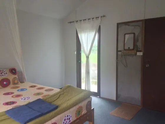 Standard Cottage Fan Room