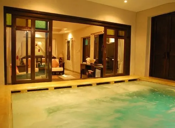 Romantic Villa with Jacuzzi