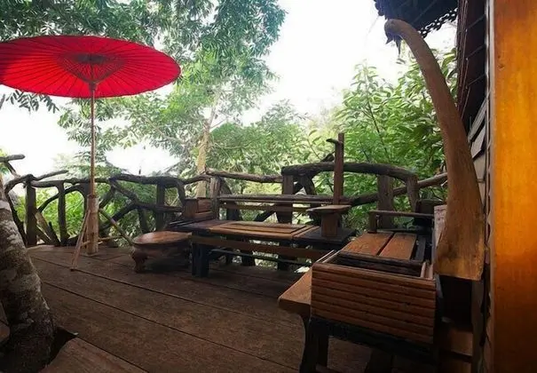 Tree House (Fan, Share bathroom)