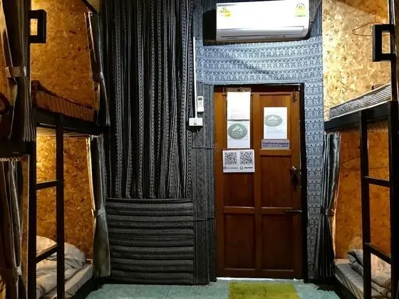 12-Bed Mixed Dormitory