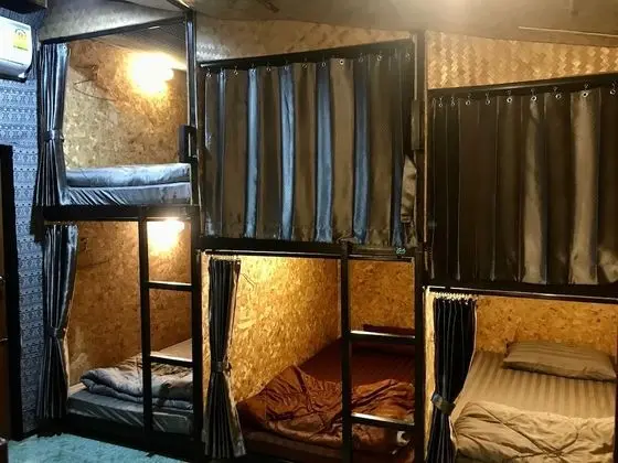 12-Bed Mixed Dormitory
