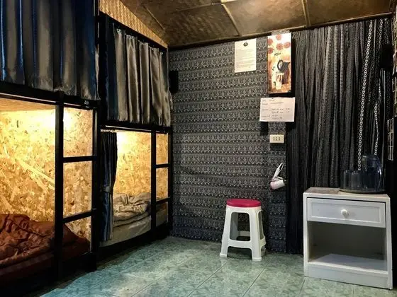 12-Bed Mixed Dormitory