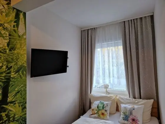 Classic Tek Büyük Yataklı Oda