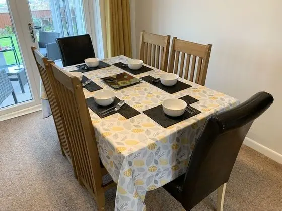 Ev (3 Bedrooms)