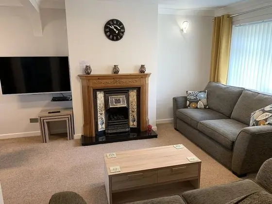 Ev (3 Bedrooms)