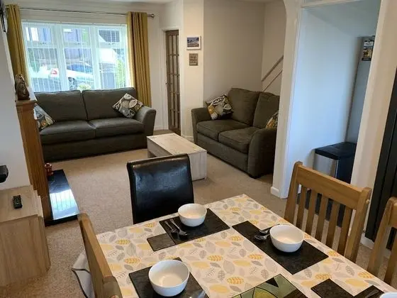 Ev (3 Bedrooms)