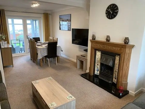 Ev (3 Bedrooms)