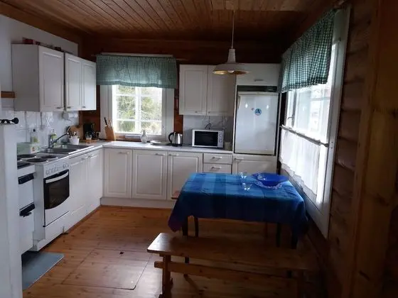 Family Kır Evi, Göl Manzaralı