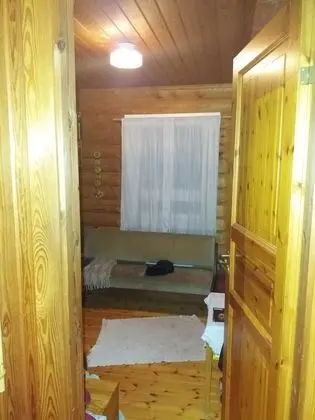 Family Kır Evi, Göl Manzaralı