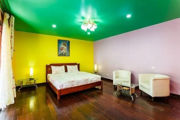5 Bedrooms Pool Villa