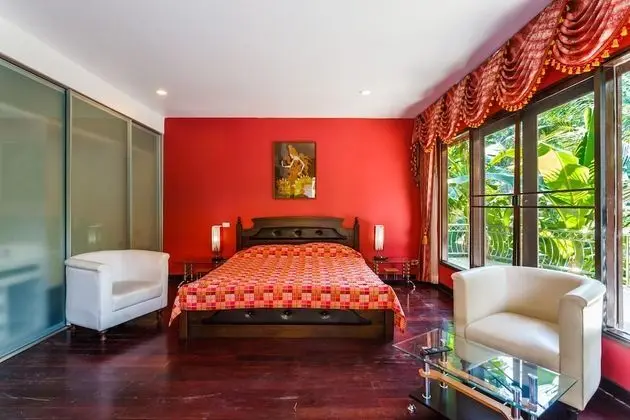 5 Bedrooms Pool Villa
