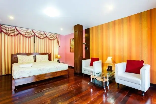 5 Bedrooms Pool Villa