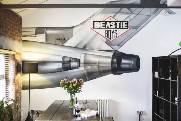 Deluxe Two Bedroom Loft Apartment (The Loft)