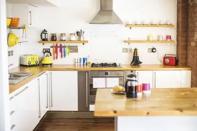 Deluxe Two Bedroom Loft Apartment (The Loft)