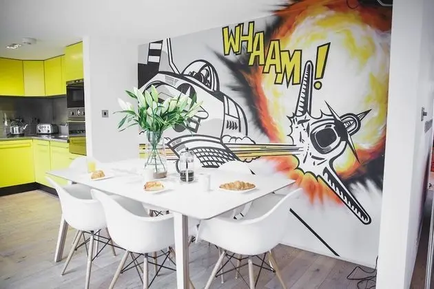 Super Deluxe Two Bedroom Loft Apartment (The While Loft)