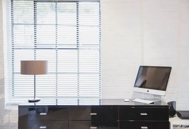 Super Deluxe Two Bedroom Loft Apartment (The While Loft)