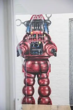 Super Deluxe Two Bedroom Loft Apartment (The While Loft)