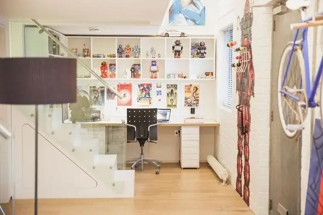 Super Deluxe Two Bedroom Loft Apartment (The While Loft)