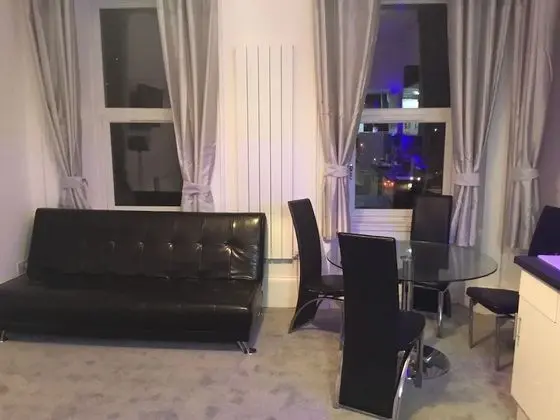 Standard Apart Daire, 4 Yatak Odası, Sigara İçilmez