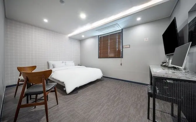 Oda (Deluxe room (Netflix viewing/ TV&PC c)