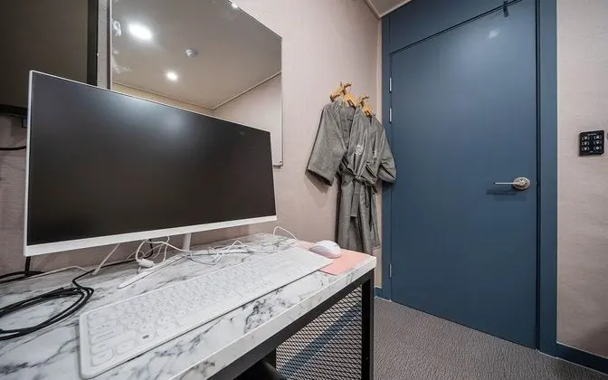 Oda (Ondol (TV&PC connection available))