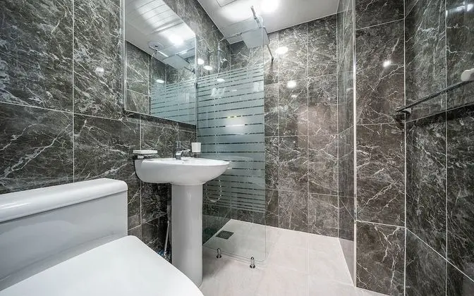 Oda (Ondol (TV&PC connection available))