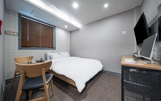 Oda (Standard room (Netflix viewing/ TV&PC)