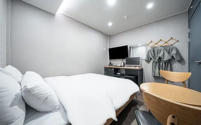 Oda (Standard room (Netflix viewing/ TV&PC)