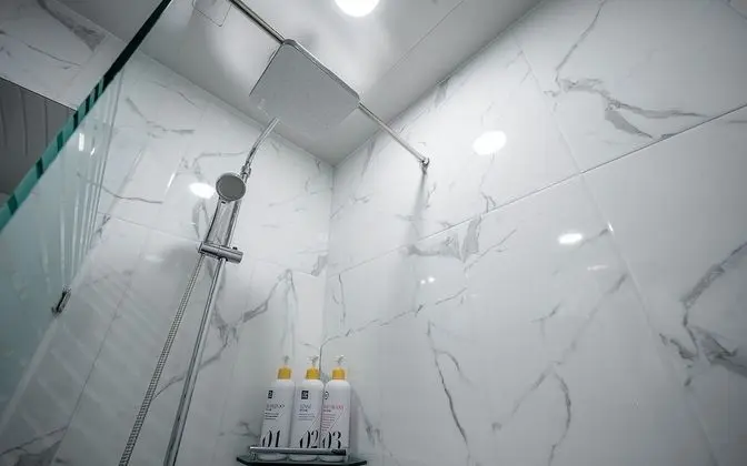 Oda (Standard room (Netflix viewing/ TV&PC)