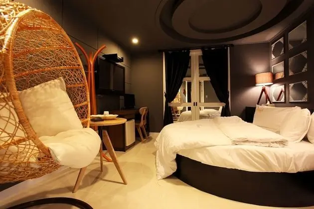 Oda (Diamond (1pc - GTX1660super Netflix+W)