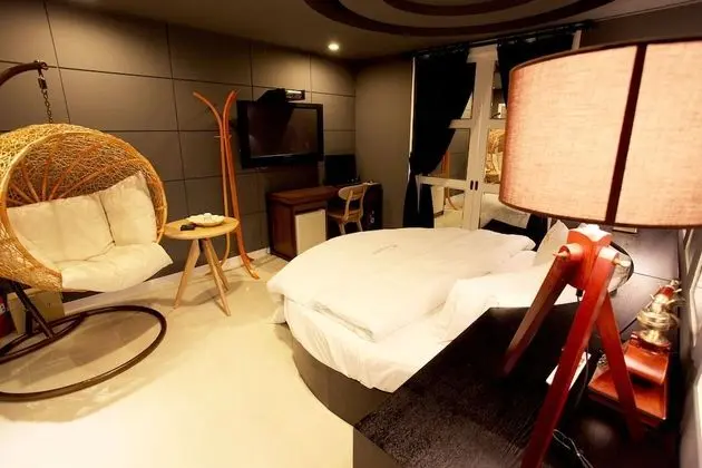 Oda (Diamond (1pc - GTX1660super Netflix+W)