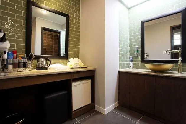 Oda (Emerald (1pc - GTX1660super Netflix+W)