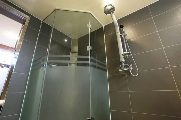 Oda (Emerald (1pc - GTX1660super Netflix+W)