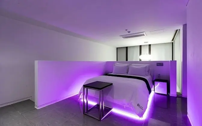 Oda (Duplex Outdoor Terrace / Studio Room)