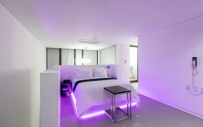 Oda (Duplex Outdoor Terrace / Studio Room)