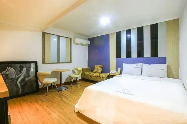 Oda (Deluxe room (65-inch/55-inch TV Netfl)