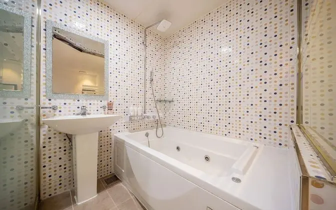 Oda (Drive-In General)