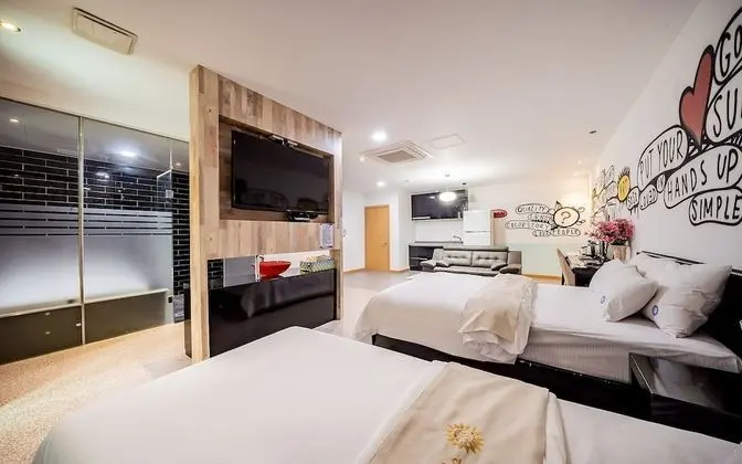 Oda (Drive-in Suite Room)