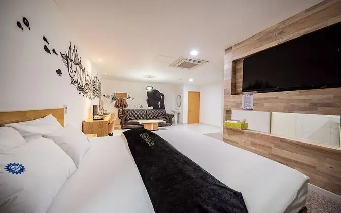 Oda (Drive-in Suite Room)