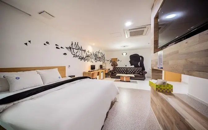 Oda (Drive-in Suite Room)