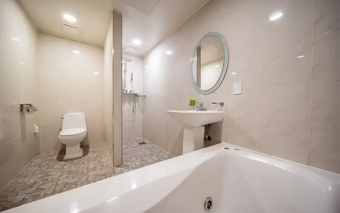 Oda (Drive-in Suite Room)