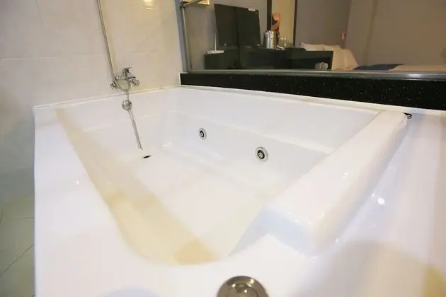 Oda (Outside parking lot)