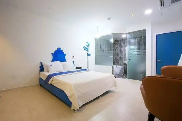 Oda (Outside parking lot)