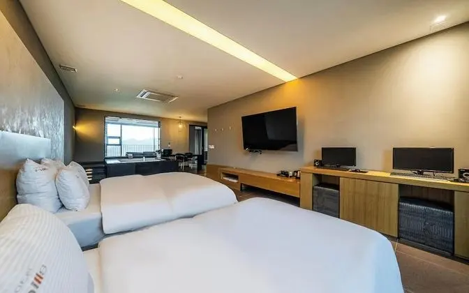 Oda (Suite (Netflix Simmons bed))