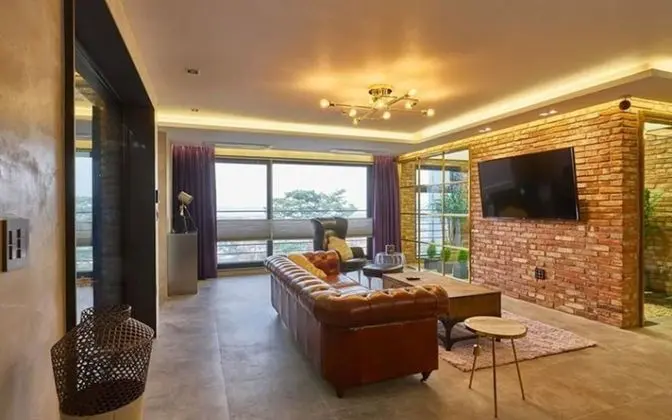 Oda (Unshared House)