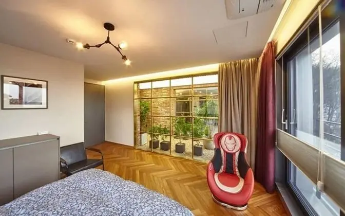 Oda (Unshared House)