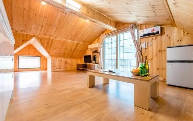 Oda (No 202 (room with bed))