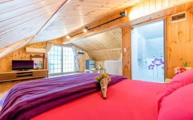 Oda (No 202 (room with bed))