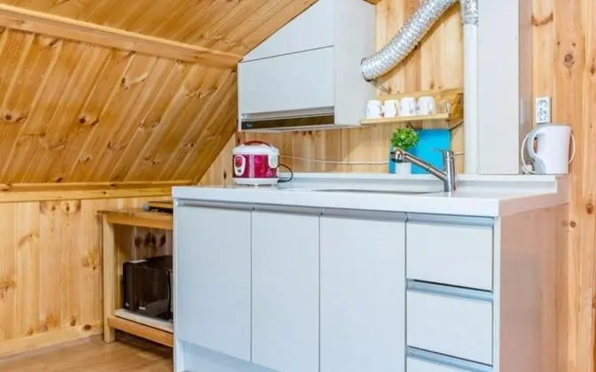 Oda (No 202 (room with bed))