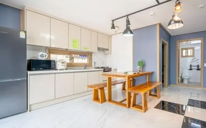 Oda (Room 102 (Group Family Room))